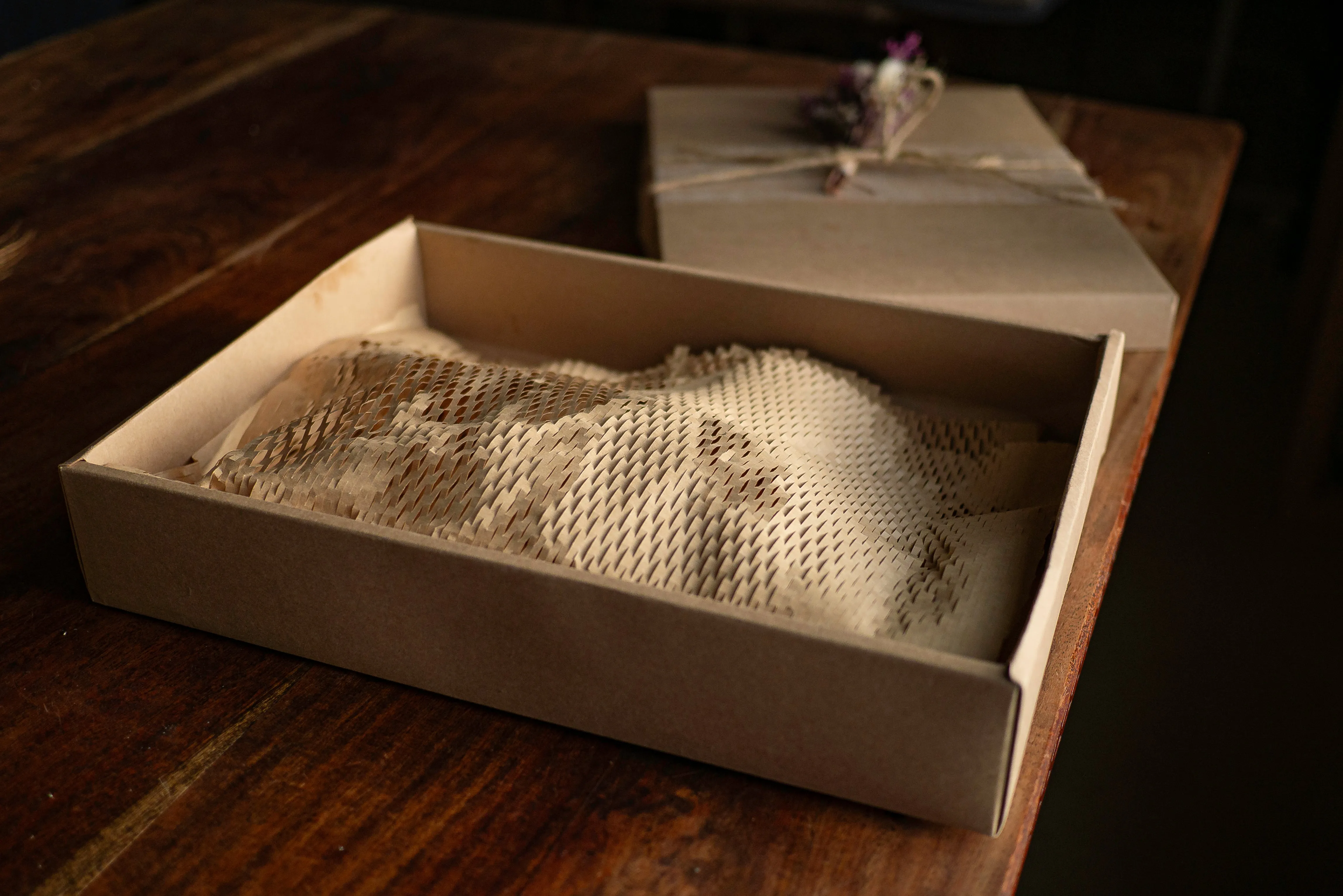 CCcollections Gift Boxes with Dried Flowers | Unique Gift Wrapping Ideas