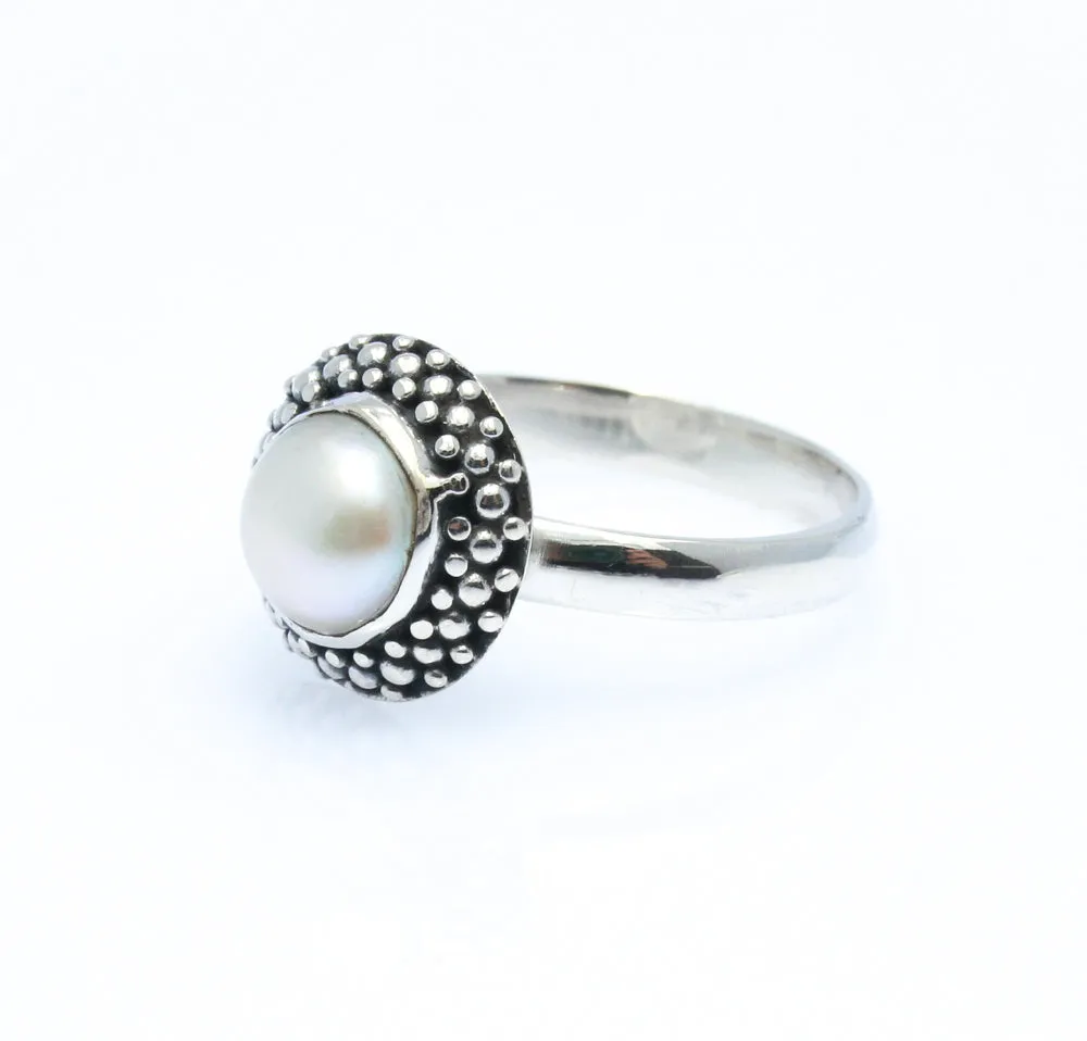 Dainty Vintage Pearl Ring