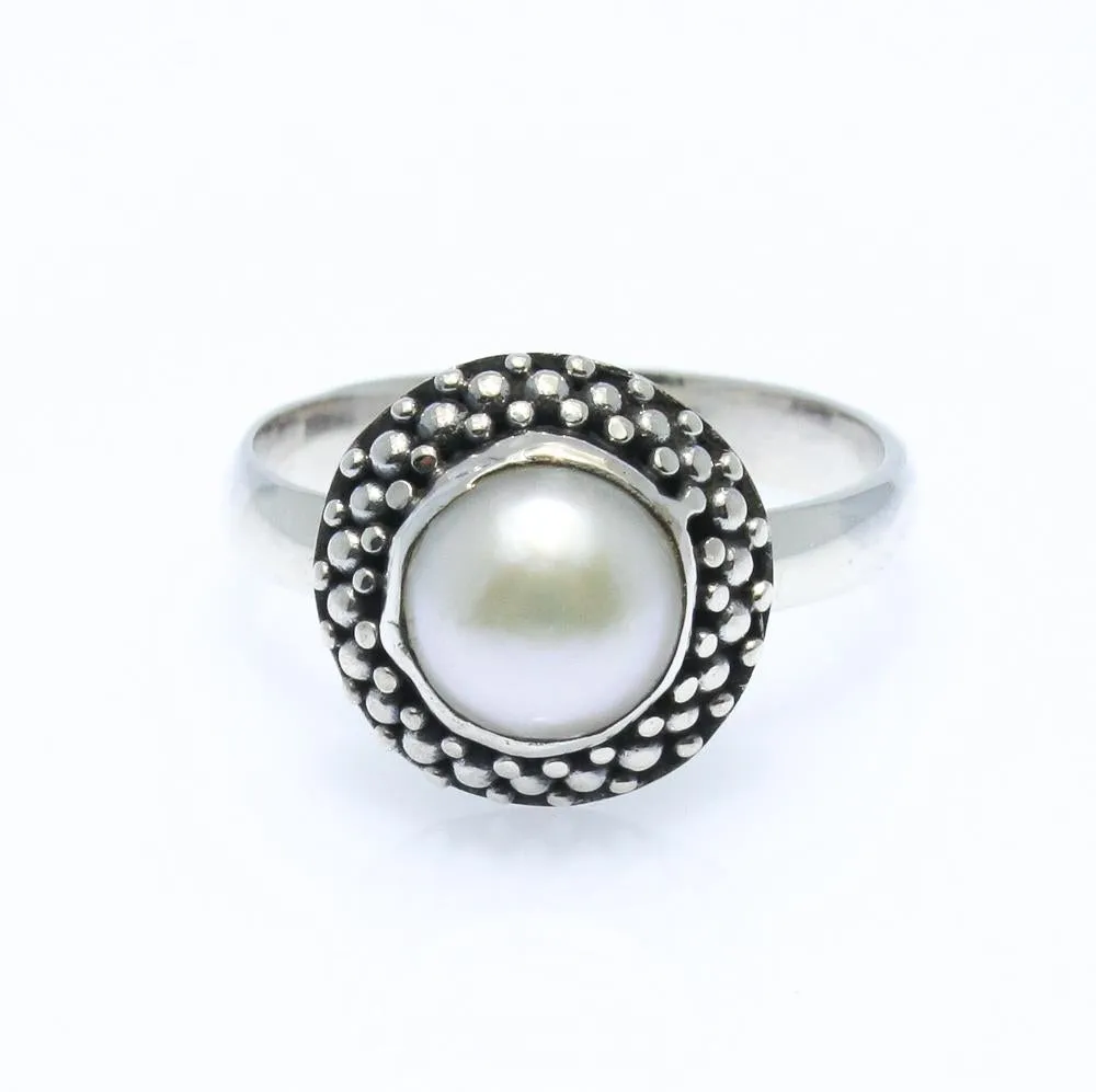 Dainty Vintage Pearl Ring