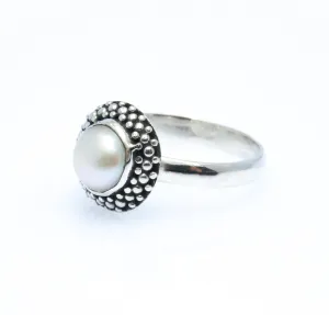 Dainty Vintage Pearl Ring