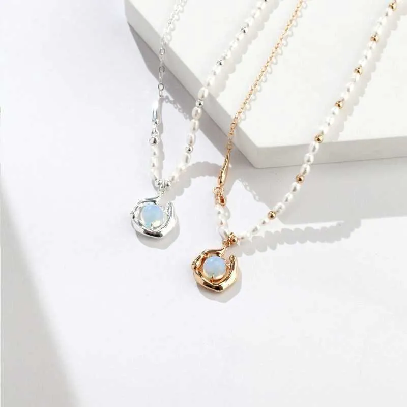Gelite Pearl Necklace in 18k Gold Plated