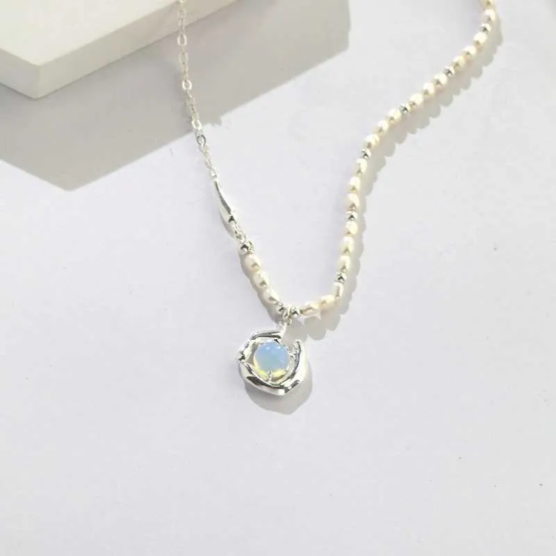Gelite Pearl Necklace in 18k Gold Plated