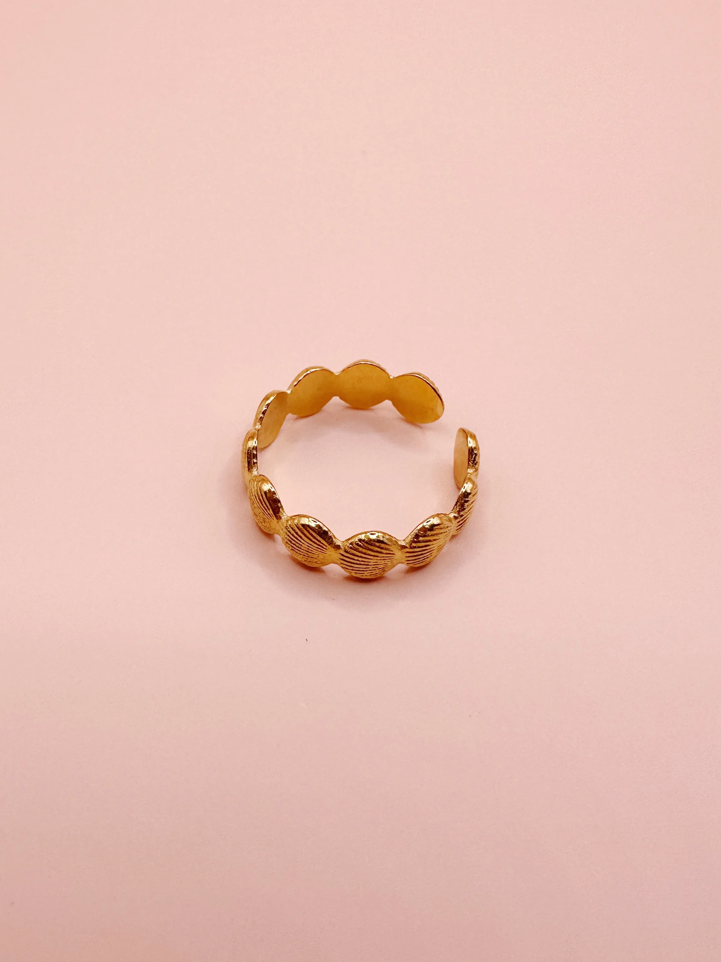 Goldie Shell Ring
