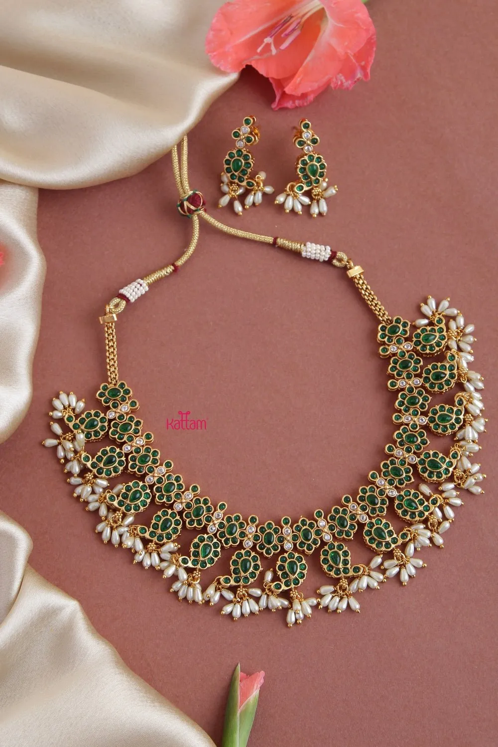 Green Manga Necklace