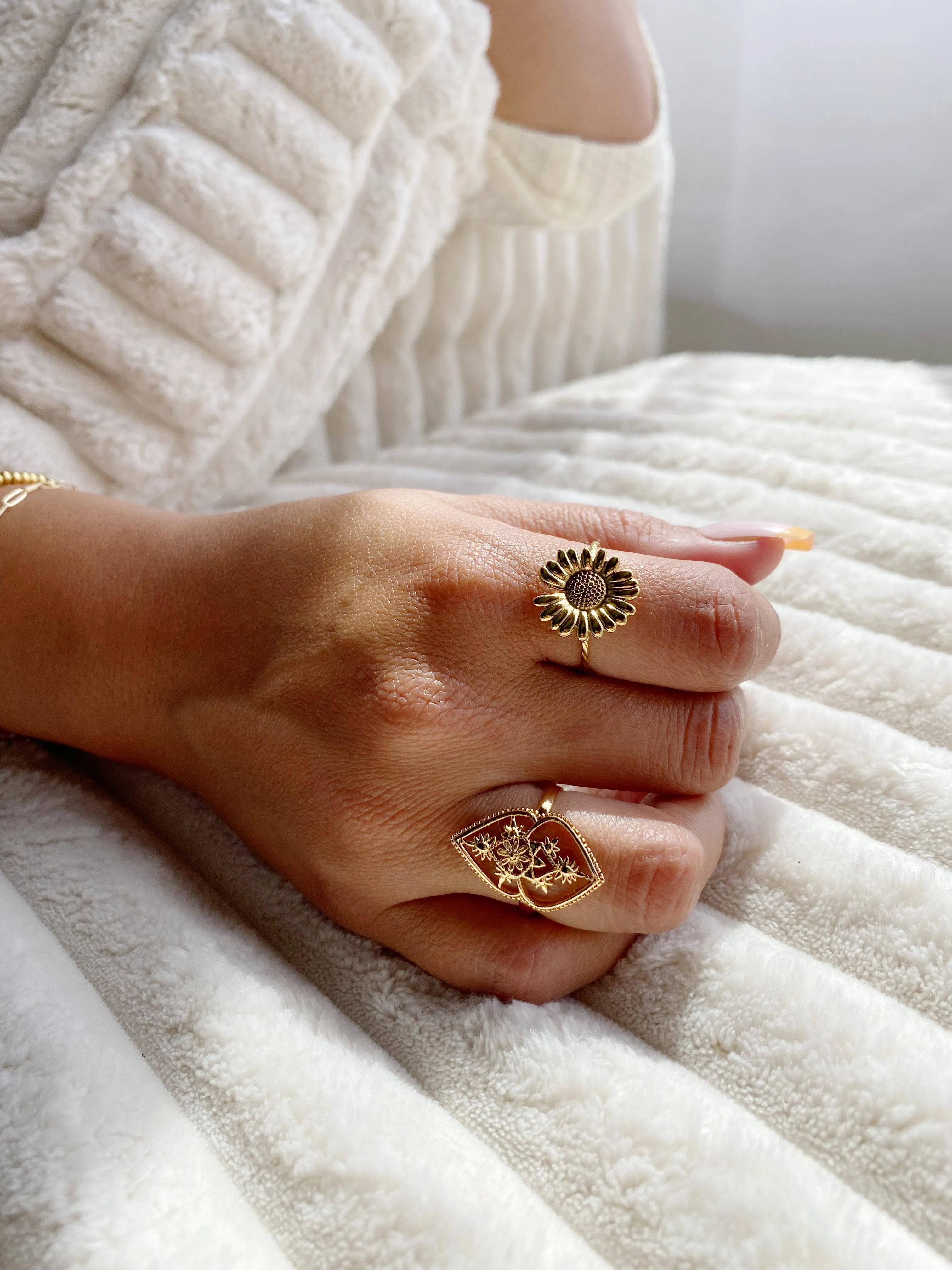 Iris Ring