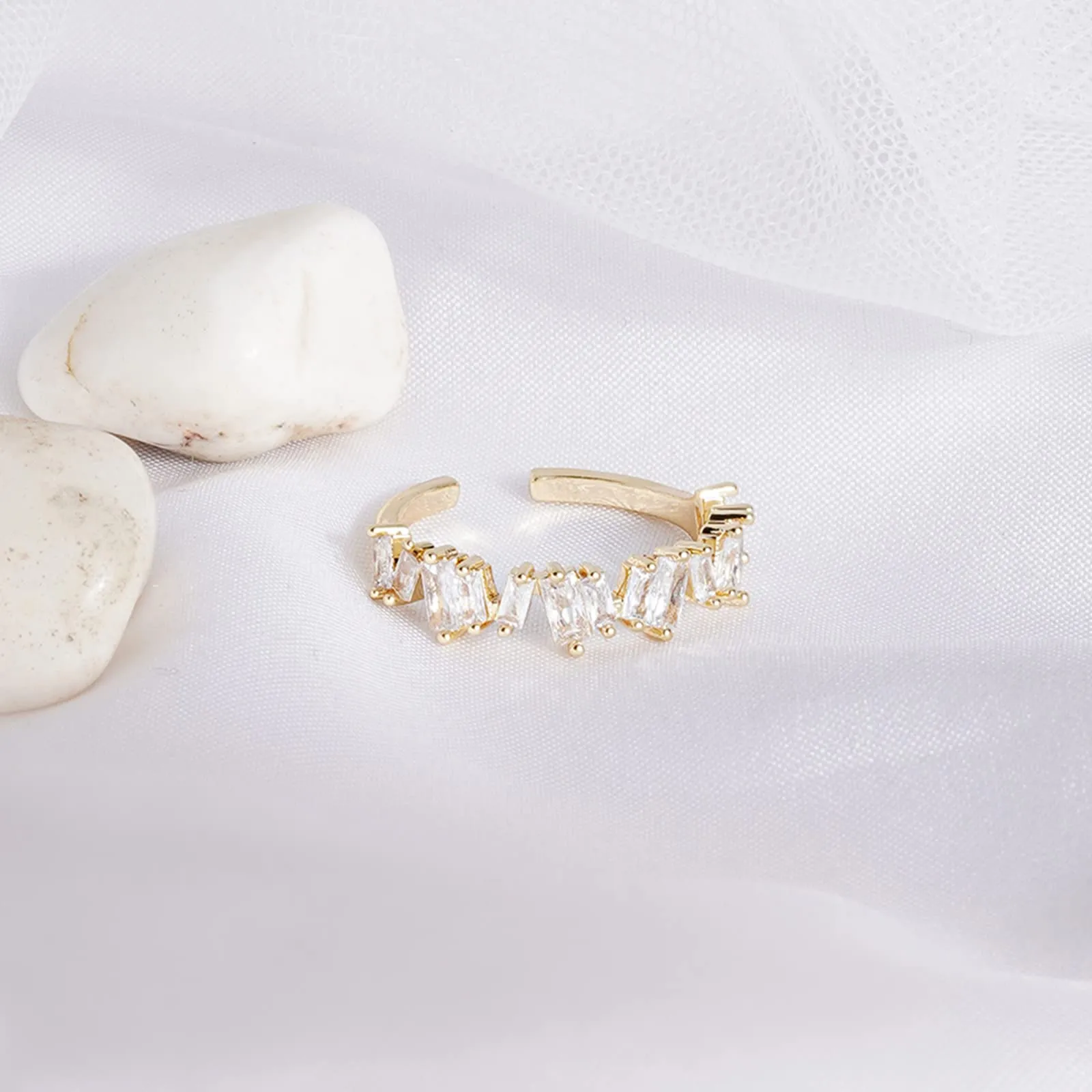 Joker & Witch Ochi Dainty Gold Ring for Women