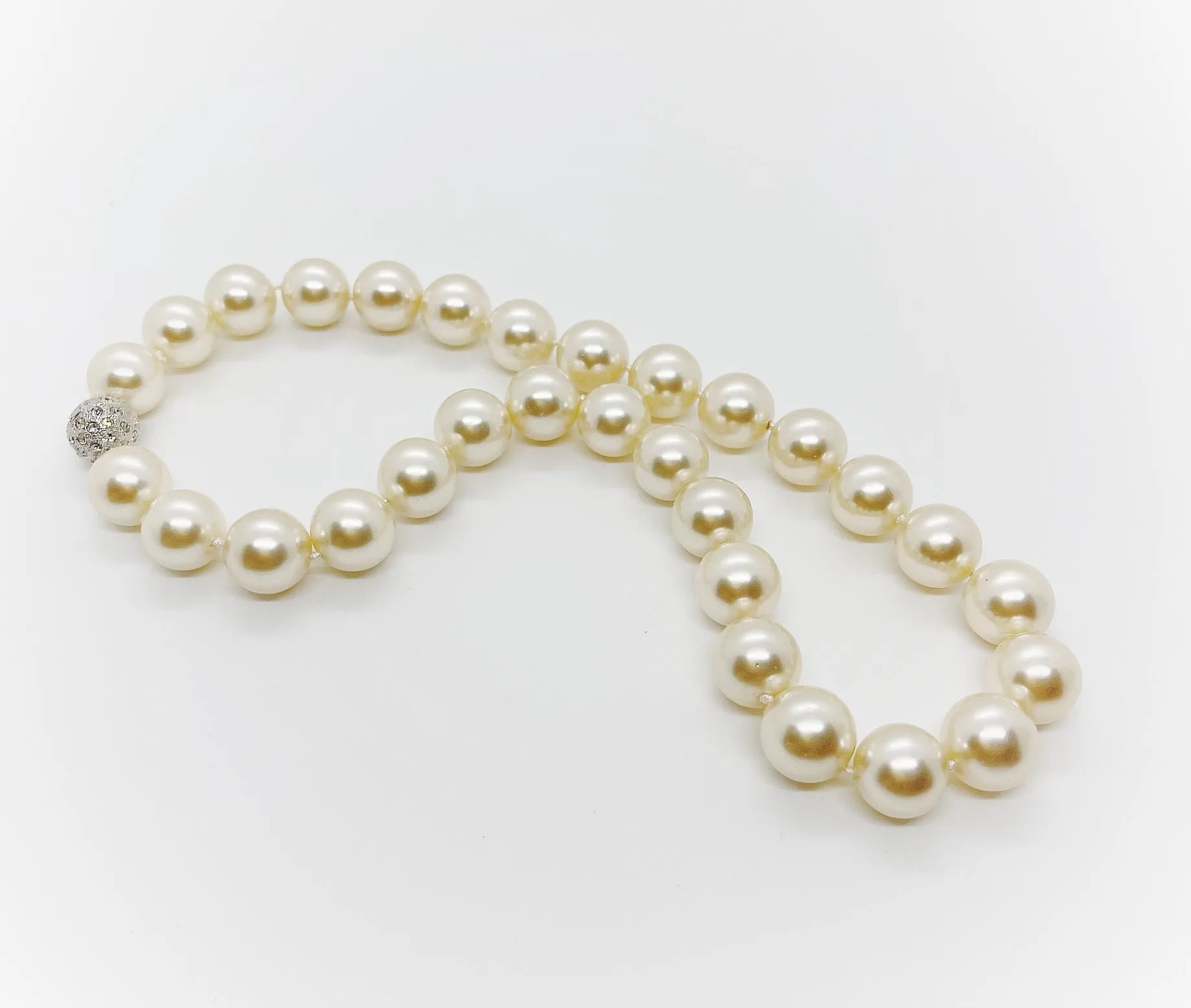 Mother of Pearl 12mm size with Screw Claps