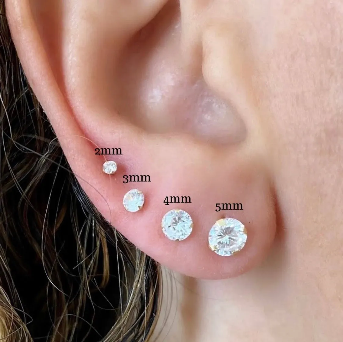 Nikki 4 Prong Round Push Back Studs (4mm)