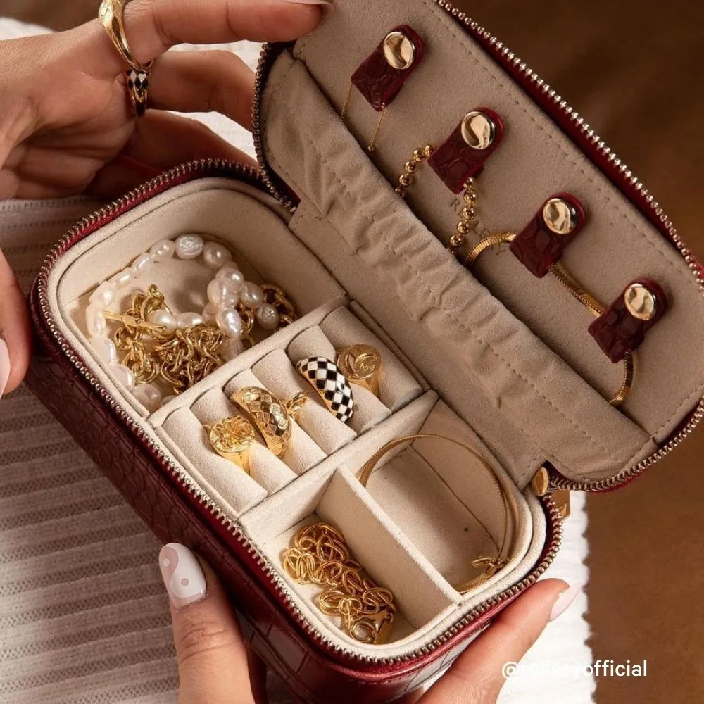 On The Go Jewelry Case Rouge Red