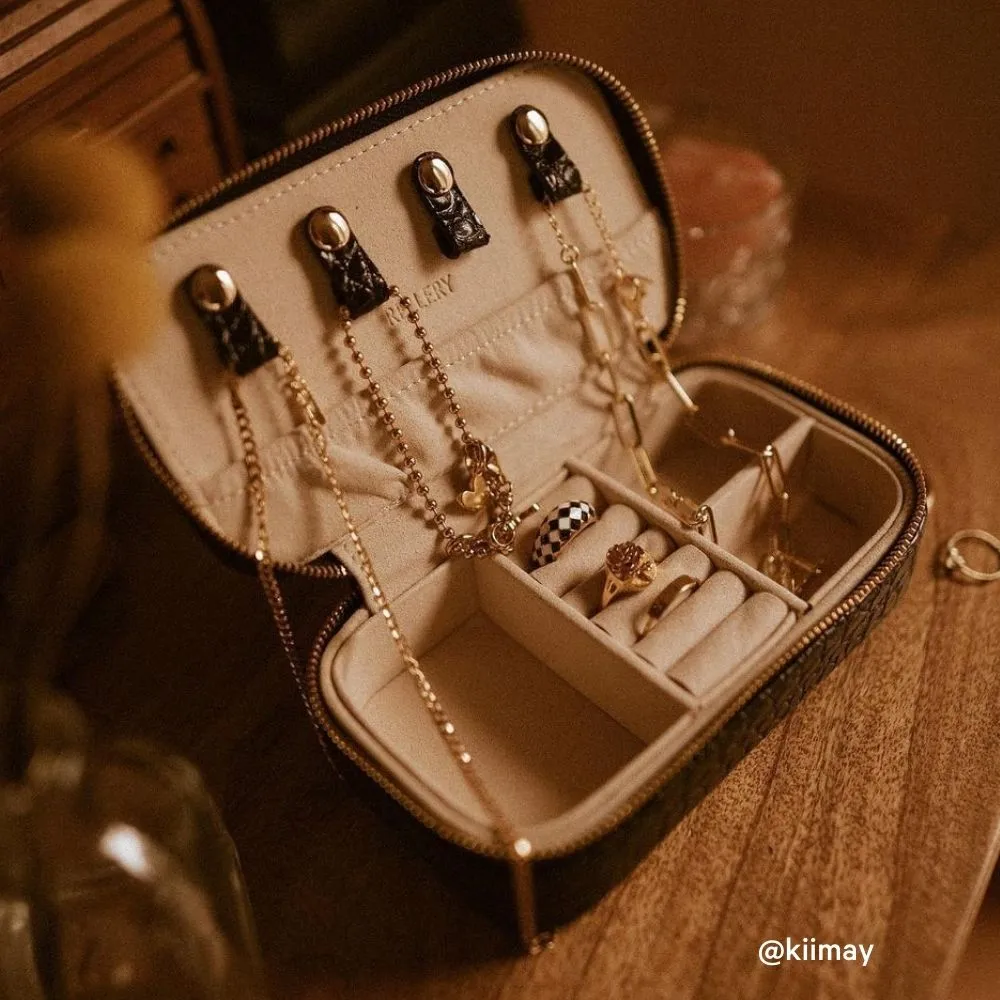 On The Go Jewelry Case Rouge Red