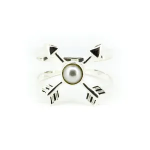 Pearl Tide Arrow Ring