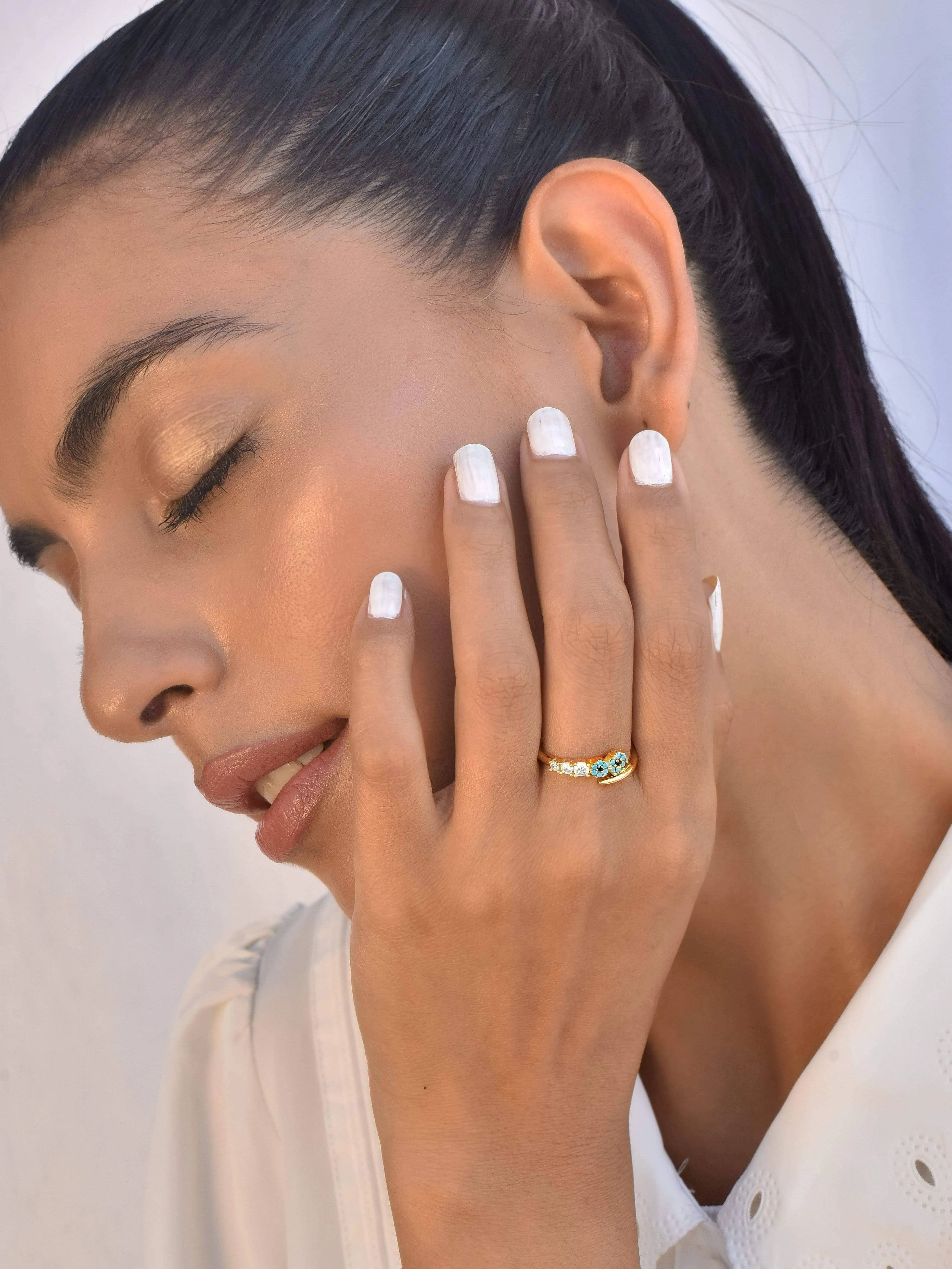 Peora Dainty Ring