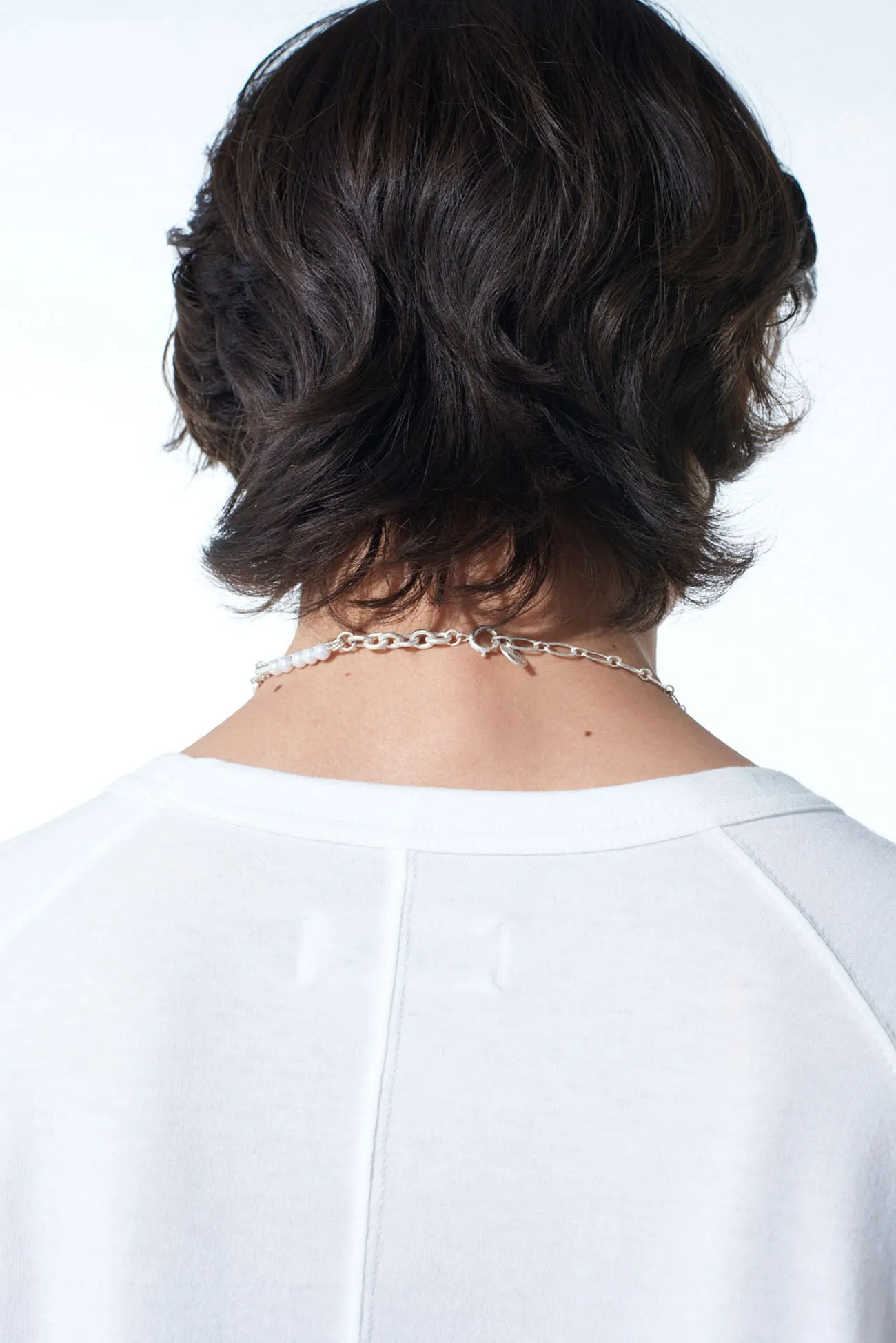 SAFETY PIN IMITATION PEARL CHOKER