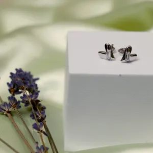 Silver stone heart studs earrings