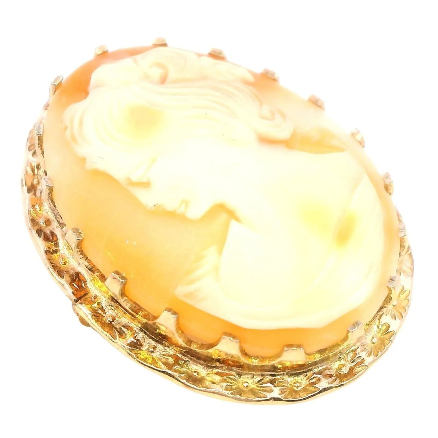 Timeless Gold-Tone Shell Cameo Brooch - Elegant Sustainability